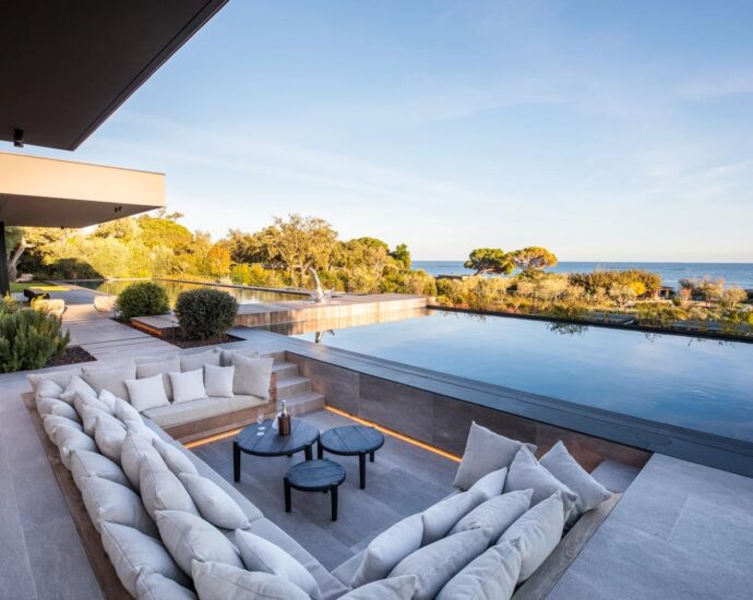 Caramontino, 6 bedrooms, pool, in front of the beach