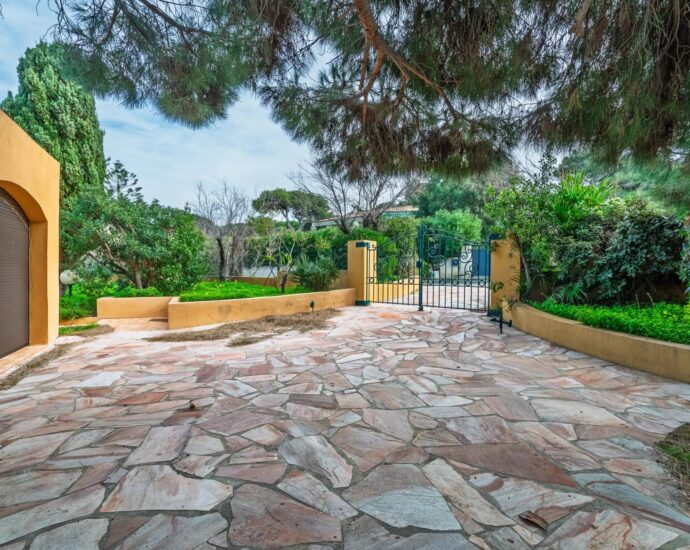 Marine de Davia, villa 4 chambres, vue mer, plage à pied