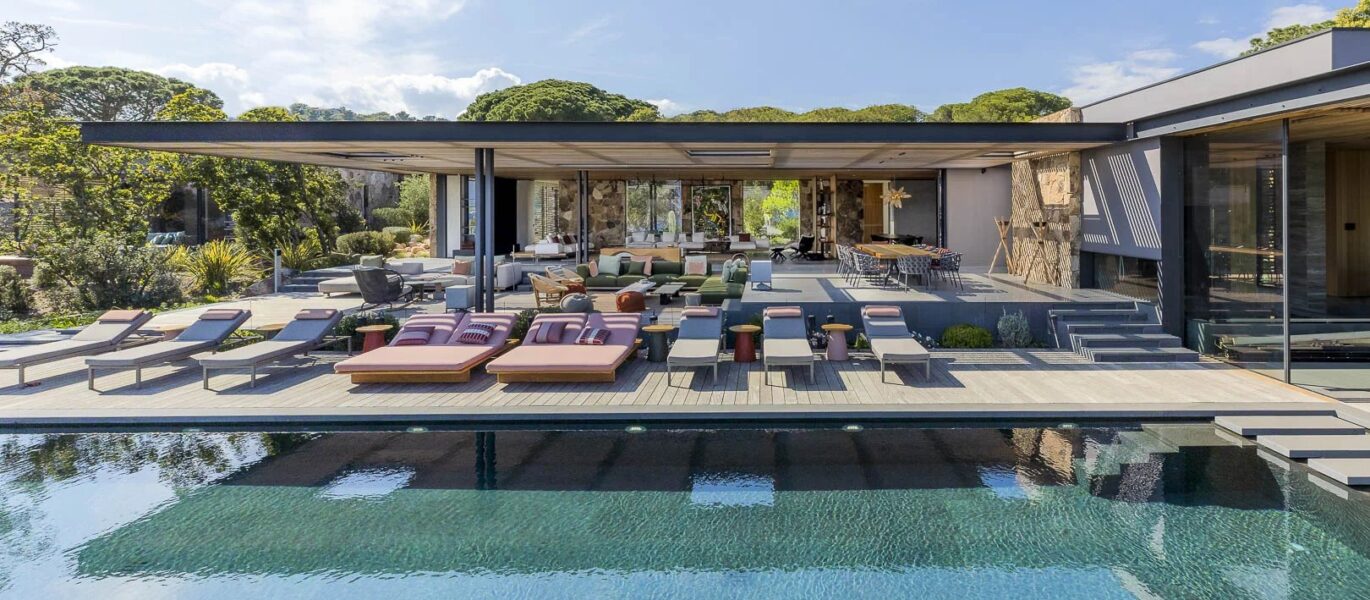 Arinella, villa 7 chambres, pied dans l&rsquo;eau, piscine, vue mer, RL313 Benguerra