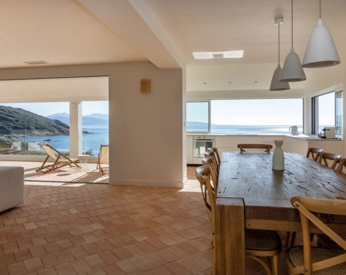 Sagone, Villa  6 chambres, pied dans l&rsquo;eau, RL352 Casa Palmyra