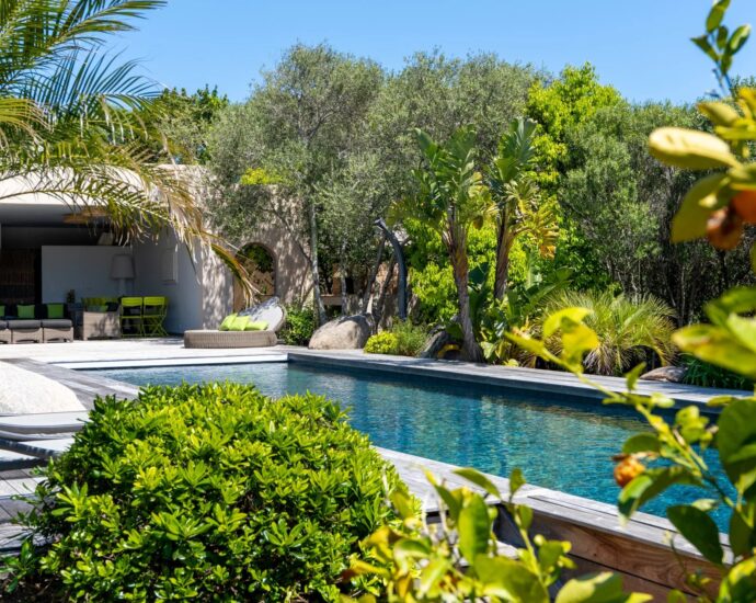 Bonifacio, Cala Longa , Villa 6 rooms, swimming pool, sea view, RL357 Marina Di Cavu