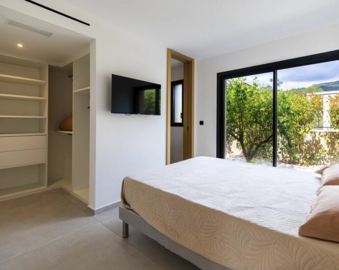 Lecci, Villa Contemporaine, 3 chambres, Piscine, Proche plage