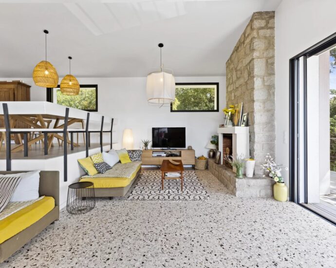 Porto-Vecchio, Domaine de Cala Rossa, villa 6 bedrooms, swimming pool and nearby the beach, Villa Cala Rossa RL304