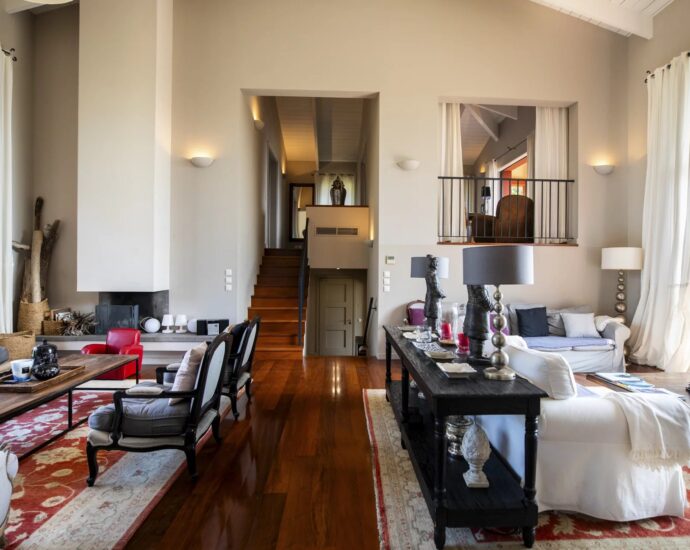 Porto Vecchio, Domaine de Cala Rossa, villa 6 chambres, piscine, vue mer, plage à pieds