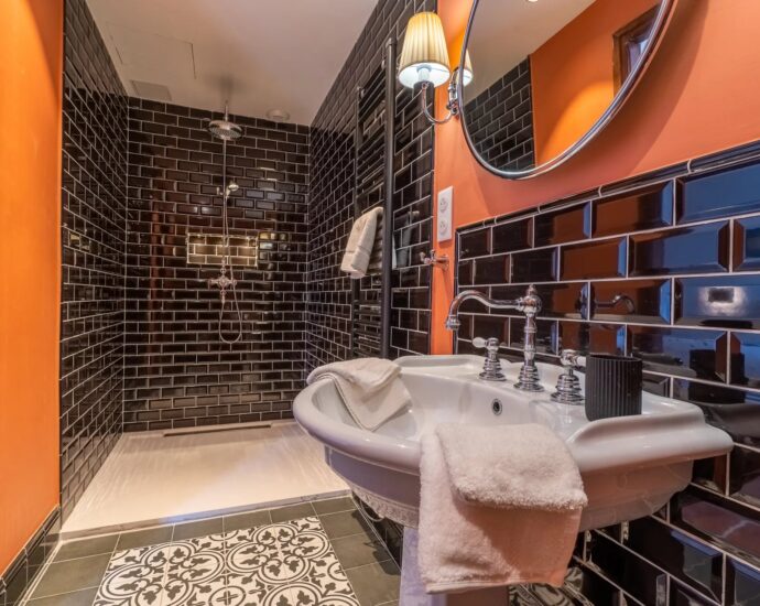 Galeria, Domaine privé, Villa pied dans l&rsquo;eau, 8 chambres, vue mer panoramique, piscine chauffée, proche de Calvi