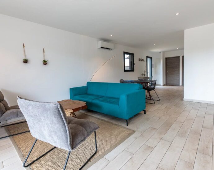 Lecci, Cala Rossa, Villa de 3 chambres avec piscine chauffée et plage à pieds