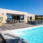 Porto-Vecchio, Villa 4 chambres, Vue panoramique mer et montagnes, piscine chauffée, proche plages