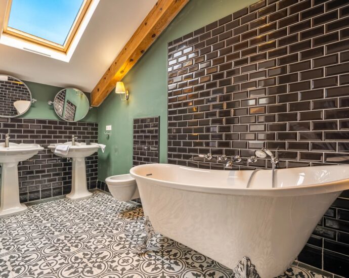 Galeria, Domaine privé, Villa pied dans l&rsquo;eau, 8 chambres, vue mer panoramique, piscine chauffée, proche de Calvi