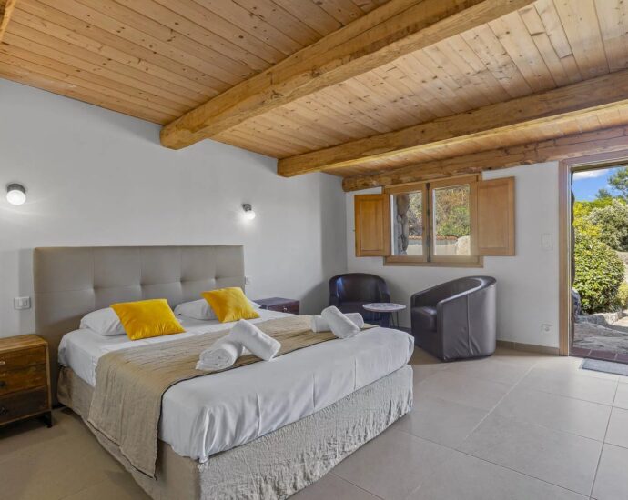 Porto-Vecchio, Villa, Vue mer et montagnes, 4 chambres, Piscine