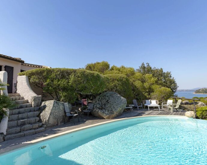 Porto-Vecchio, Domaine de Cala Rossa, villa 4 chambres, piscine, plage à pied