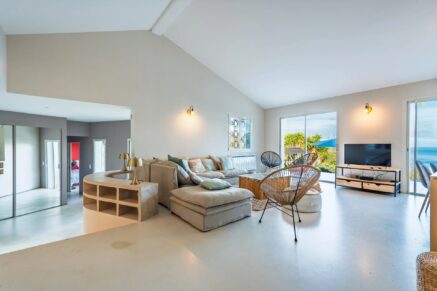 Saint-Florent, Villa vue mer panoramique, 4 chambres, appartement indépendant, piscine à débordement, proche plage