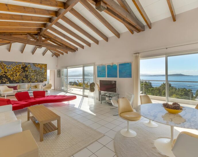 Porticcio rive sud Ajaccio, Exclusivité, Villa, 5 chambres, piscine, bord de mer plage à pied