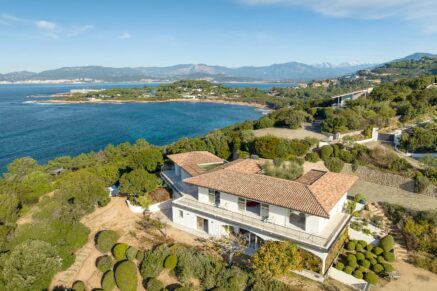 Porticcio rive sud Ajaccio, Exclusivité, Villa, 5 chambres, piscine, bord de mer plage à pied