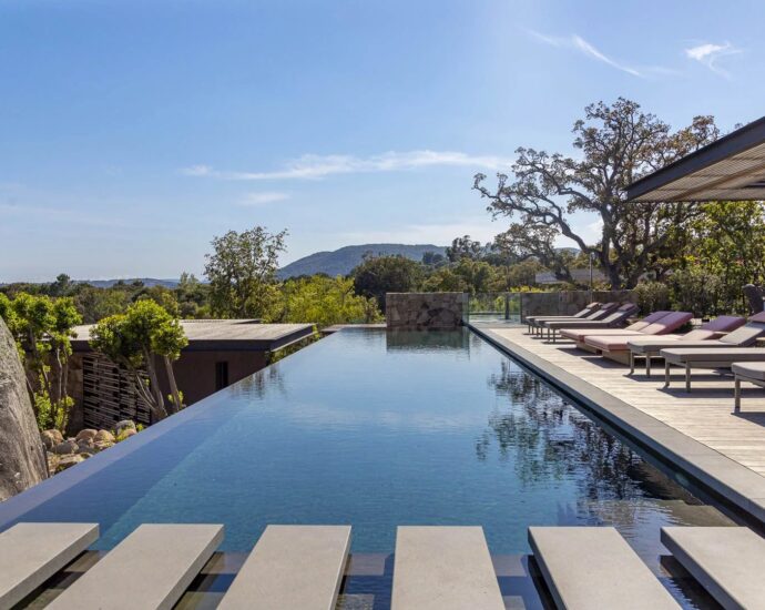 Caramontino, Arinella Estate, 7-Bedroom Villa, Waterfront, Pool, Panoramic Sea View, Beach on Foot