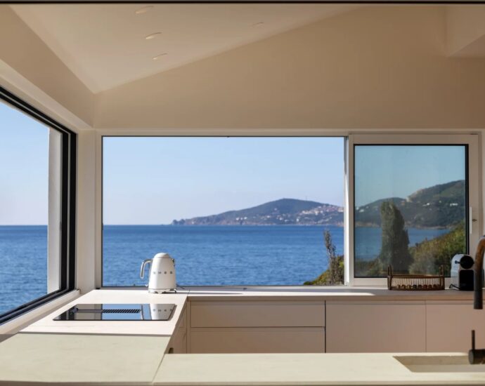 Sagone, Villa  6 chambres, pied dans l&rsquo;eau, RL352 Casa Palmyra