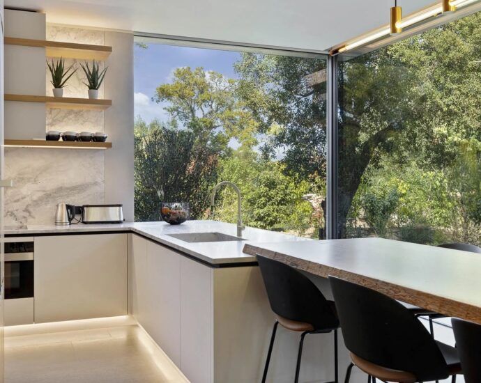 Caramontino, Arinella Estate, 7-Bedroom Villa, Waterfront, Pool, Panoramic Sea View, Beach on Foot