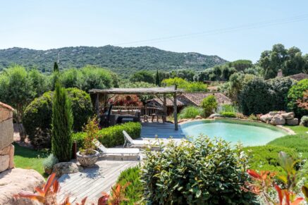 Porto-Vecchio, Palombaggia, villa type bergerie, 3 chambres, piscine, proche plage