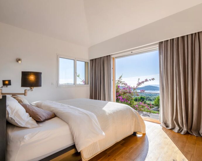 Porto -Vecchio, Arasu, Cirindinu, Villa vue mer panoramique, 3 chambres, piscine chauffée, proche plage