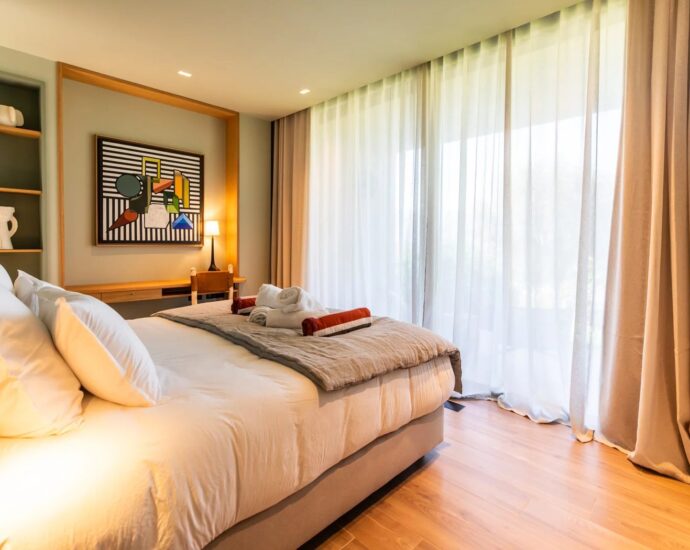 Sainte Lucie de Porto-Vecchio, Caramontinu, Private estate, 6-bedroom villa, swimming pool, sea view