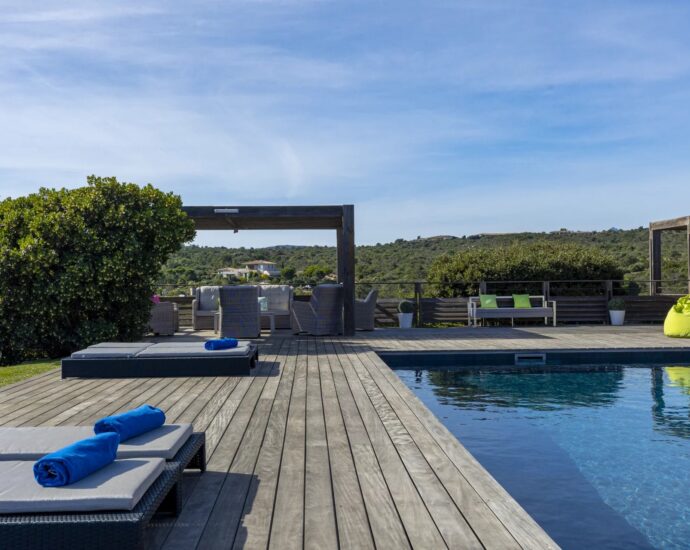 Porto vecchio, Palombaggia, villa 5 bedrooms, sea view, pool and nearby the beach,