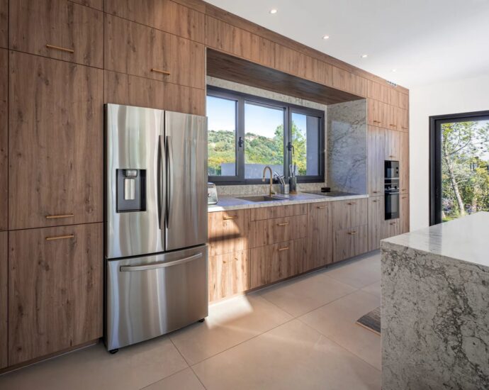 Private estate, 5-bedroom villa, swimming pool, close to the beach