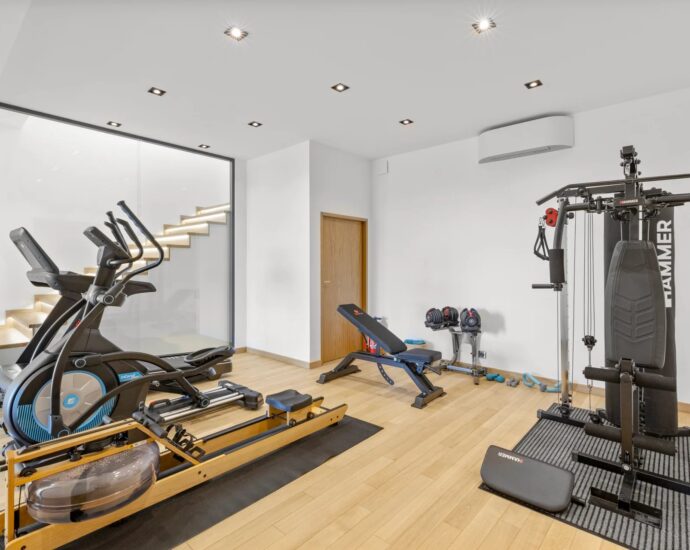 Porto-Vecchio, Palombaggia, Panoramic Sea View Villa, 7 Bedrooms, Gym, Heated Pool, Walking Distance to the Beach