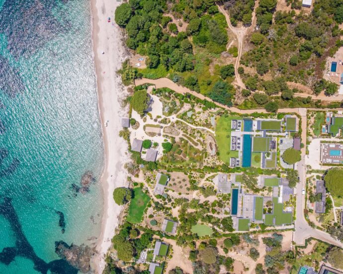 Caramontino, 6 bedrooms, pool, in front of the beach