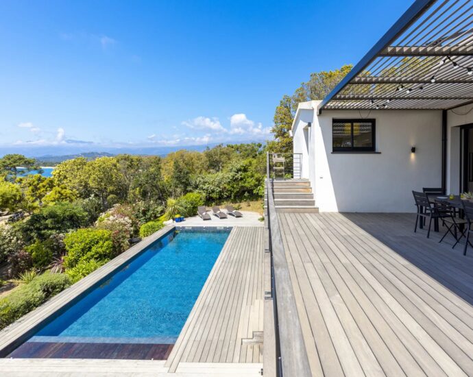 Porto-Vecchio, Domaine de Cala Rossa, villa 6 bedrooms, swimming pool and nearby the beach, Villa Cala Rossa RL304