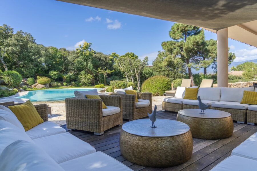 Porto-Vecchio, Domaine de Cala Rossa, 4 bedroom villa, swimming pool, walking distance to the beach