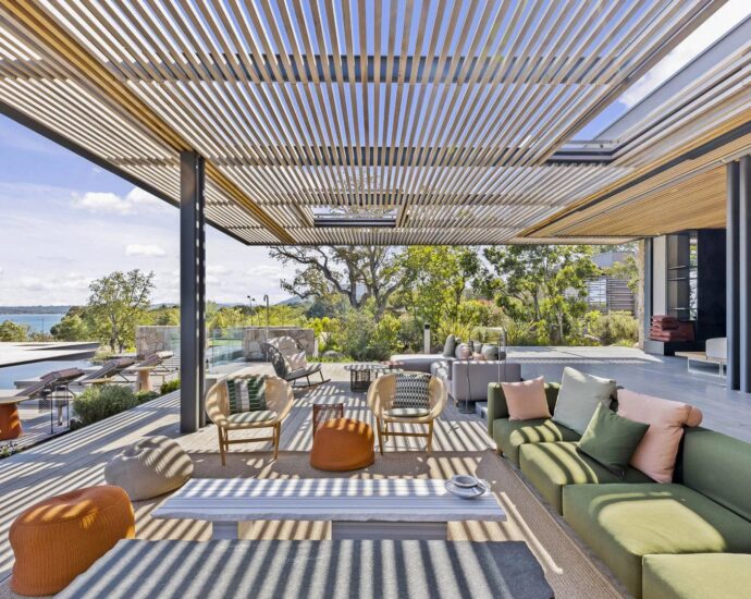 Caramontino, Arinella Estate, 7-Bedroom Villa, Waterfront, Pool, Panoramic Sea View, Beach on Foot