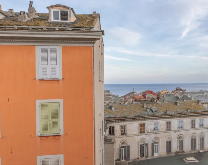 Bastia, Boulevard Paoli, Appartement, 4 chambres, 10 pièces, aperçu mer, proche plages