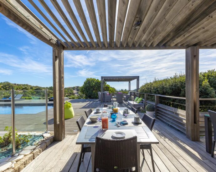 Porto vecchio, Palombaggia, villa 5 bedrooms, sea view, pool and nearby the beach,