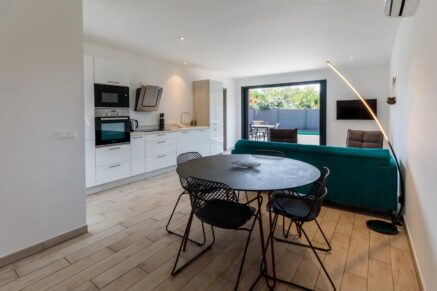 Lecci, Cala Rossa, Villa de 3 chambres avec piscine chauffée et plage à pieds