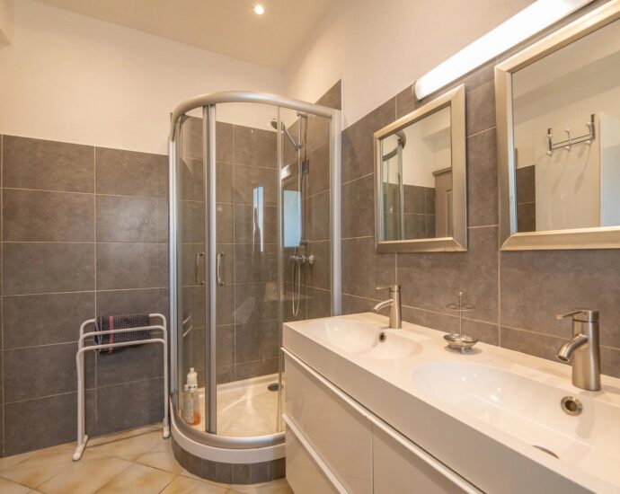 Porto-Vecchio, Domaine de Cala Rossa, villa 5 chambres, piscine et plage à pieds