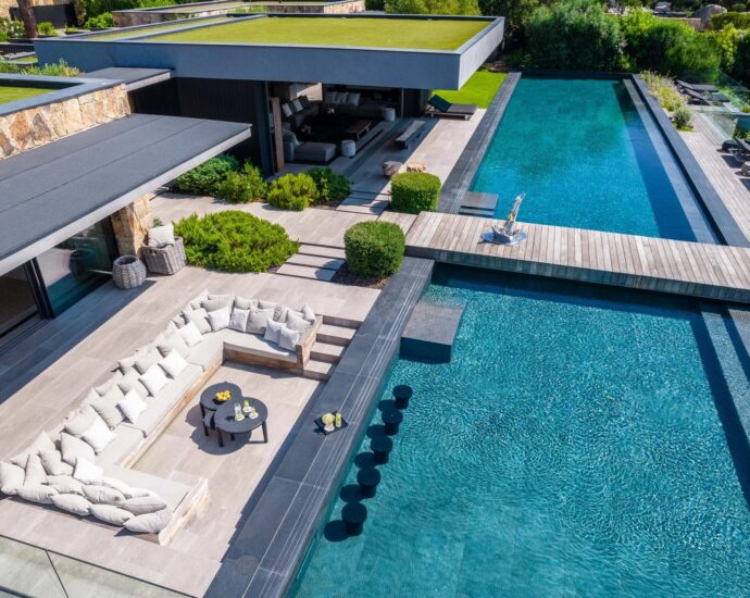 Caramontino, 6 bedrooms, pool, in front of the beach