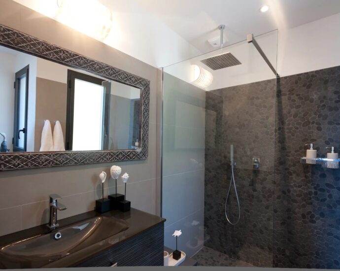 Porto-Vecchio, Villa with Panoramic Sea View, 4 Bedrooms, Pool, Close to the Beach