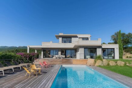Exclusivité, Tarco, Villa vue mer,  8 chambres, piscine chauffée, salle de sport, proche plage