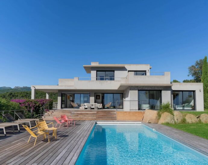 Exclusivité, Tarco, Villa vue mer,  8 chambres, piscine chauffée, salle de sport, proche plage