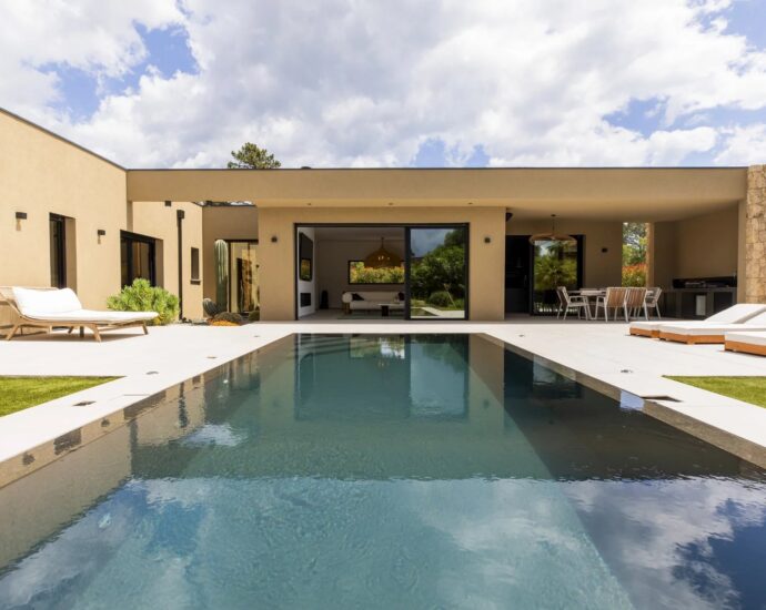 Lecci, Villa Contemporaine, 3 chambres, Piscine, Proche plage