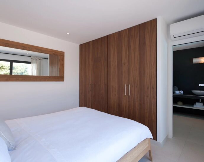 Porto-Vecchio, Villa with Panoramic Sea View, 4 Bedrooms, Pool, Close to the Beach