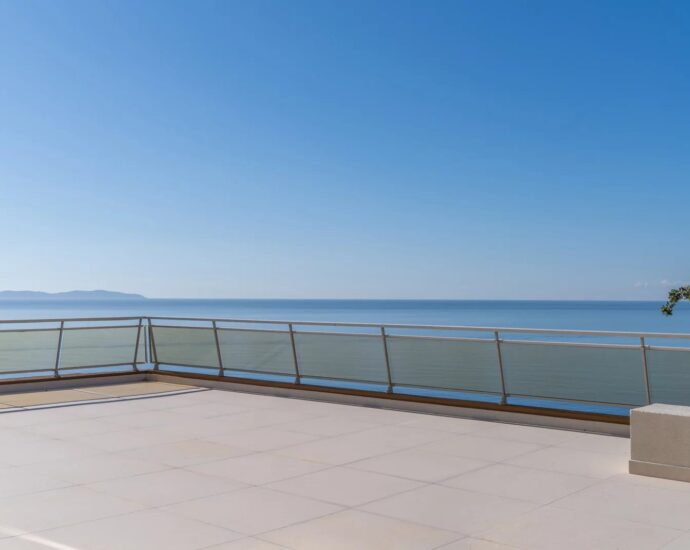 Ajaccio, Exclusivité, Penthouse type T6, 4 chambres vue panoramique mer