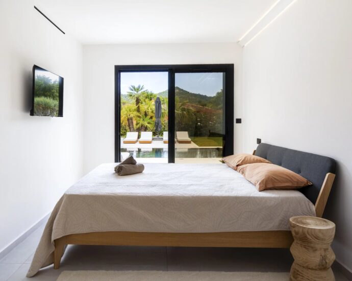 Lecci, Villa Contemporaine, 3 chambres, Piscine, Proche plage