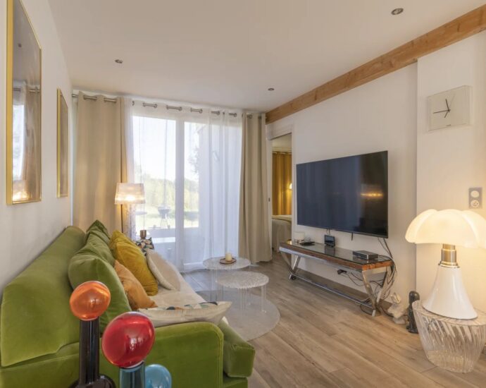 Cala Rossa, Villa with Garden, 3 Bedrooms, Walking Distance to the Beach