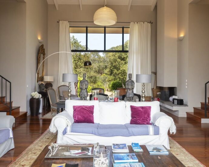 Porto Vecchio, Domaine de Cala Rossa, villa 6 chambres, piscine, vue mer, plage à pieds