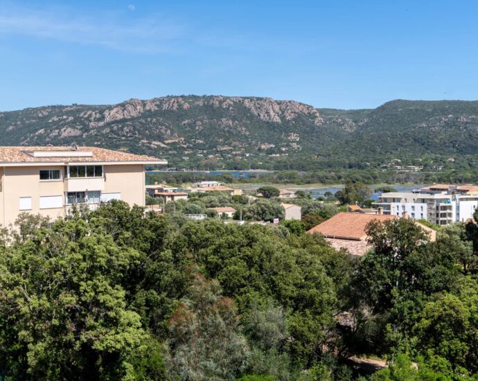 Porto-Vecchio, Duplex Apartment, 5 Bedrooms, Mountain View, Shared Pool