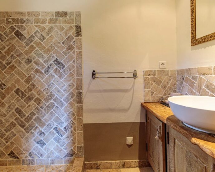 Porto-Vecchio, Palombaggia, sheepfold type villa, 3 bedrooms, pool, close to the beach