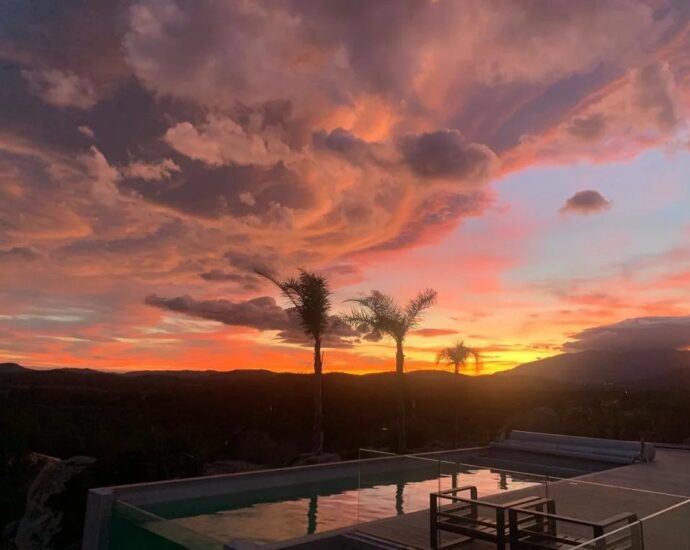 Porto-Vecchio, Villa 4 chambres, Vue panoramique mer et montagnes, piscine chauffée, proche plages