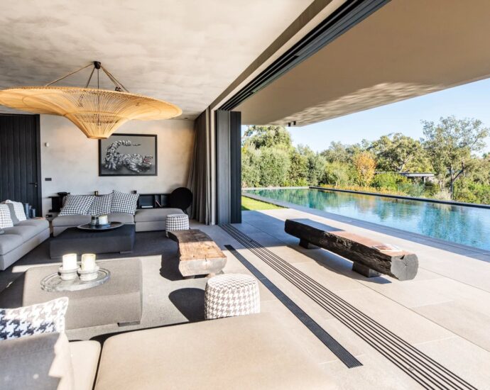 Caramontino, 6 bedrooms, pool, in front of the beach