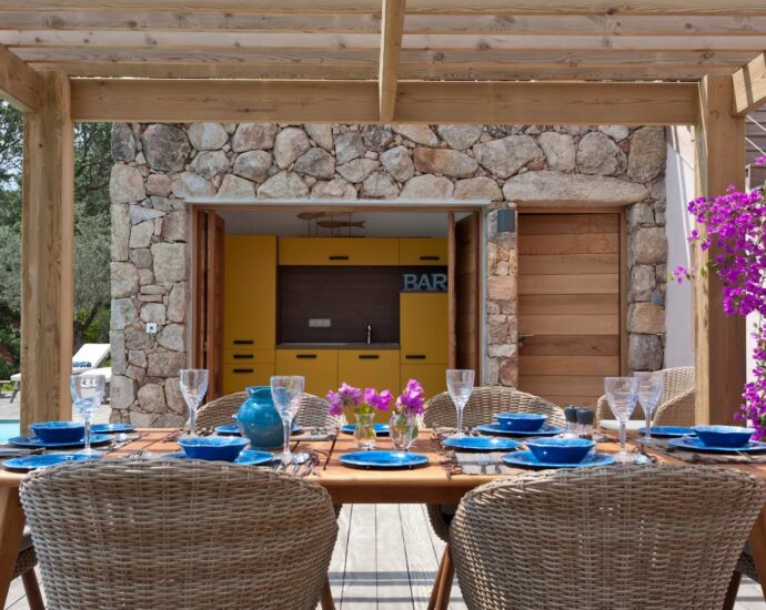 Porto-Vecchio, Villa with Panoramic Sea View, 4 Bedrooms, Pool, Close to the Beach