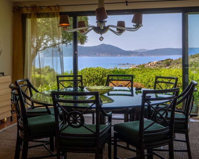 Coti-Chiavari, South Shore, 2 villas, Swimming pool, 7 bedrooms, sea view, walking distance to the beach.”